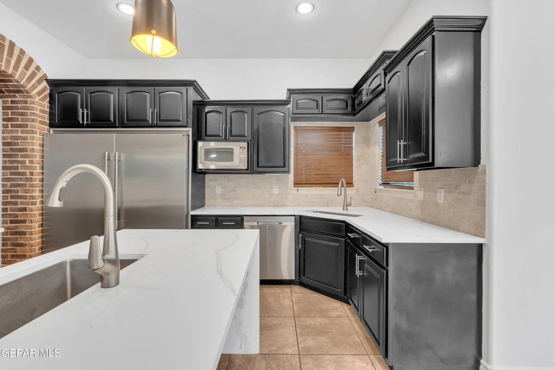 Photo of 5833 SUNDALE Road