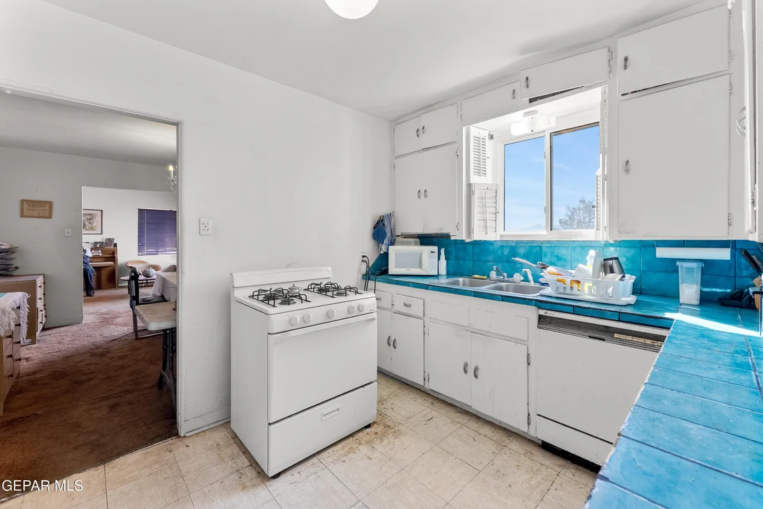 Photo of 1101 MESITA Drive