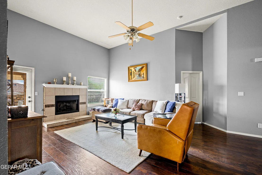Photo of 6076 River Park Place