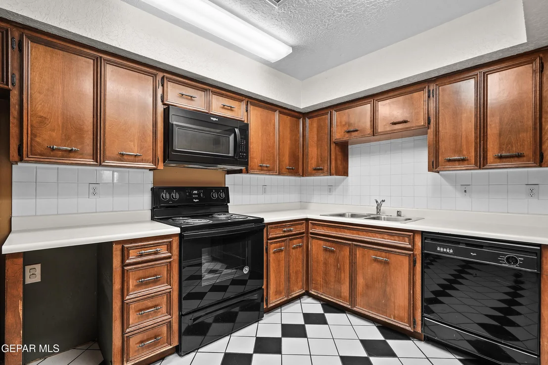 Photo of 334 Thunderbird Drive