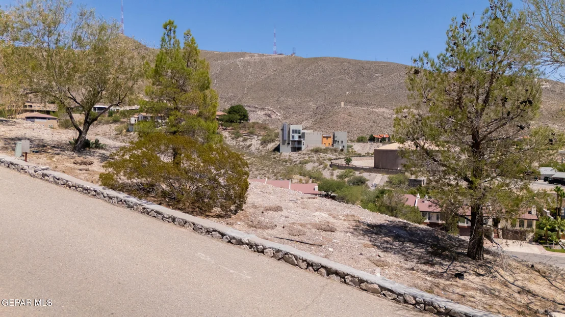 Photo of 8 SIERRA CREST Drive