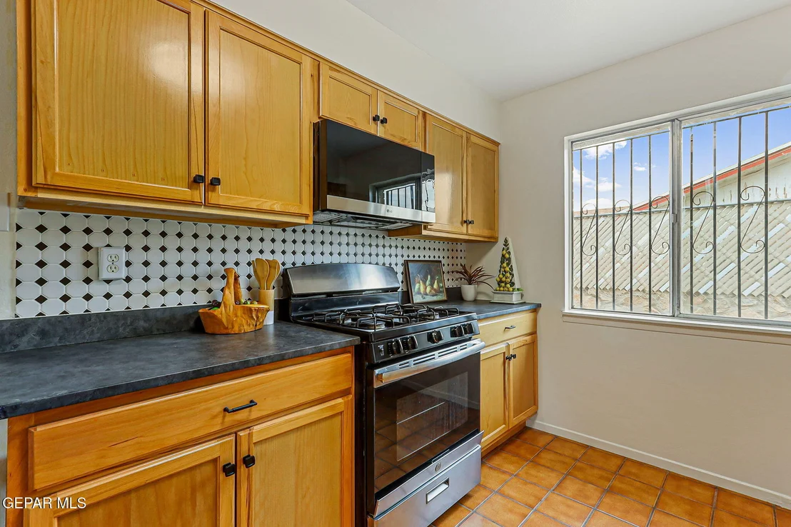Photo of 540 MARTHMONT Way