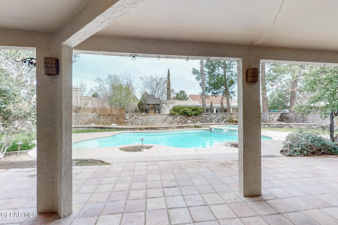 Photo of 633 WILD WILLOW Drive