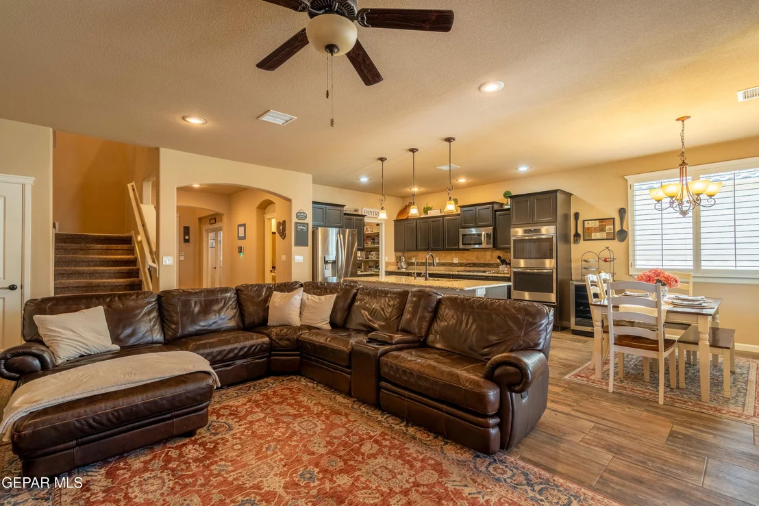 Photo of 7730 Enchanted View Drive