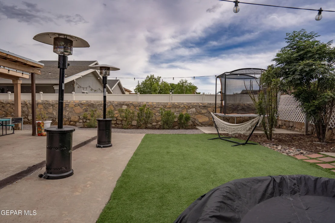 Photo of 6233 GRACE MADRILES Place