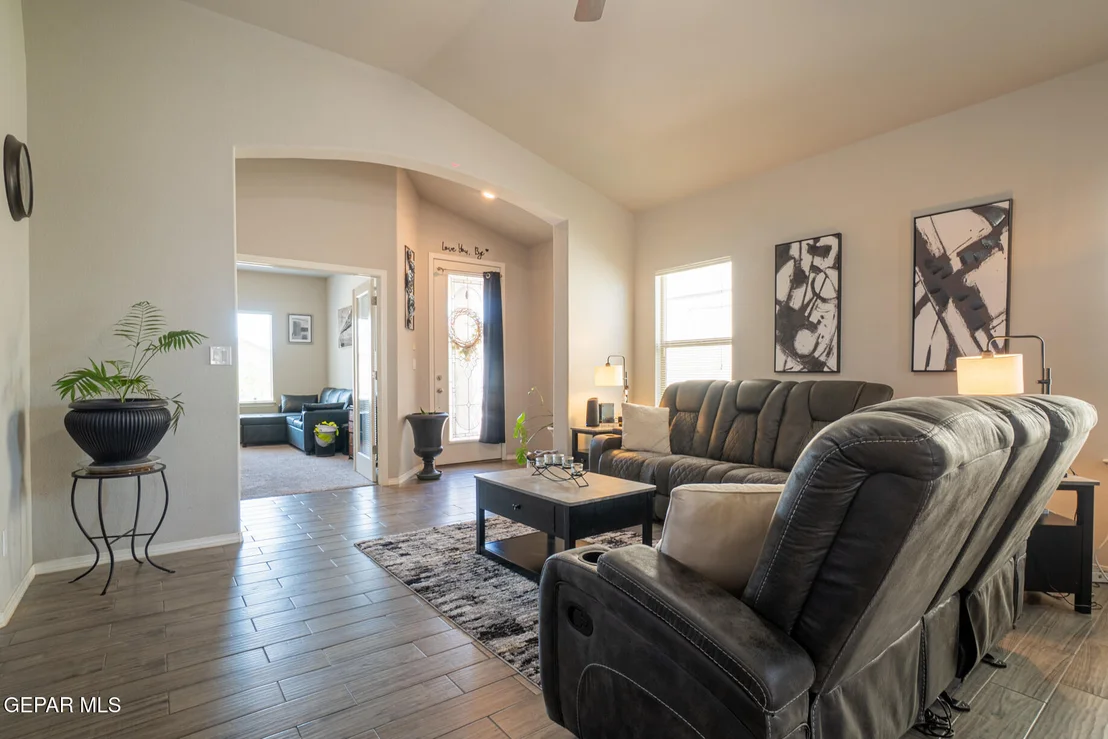 Photo of 7505 EAGLE VISTA Drive