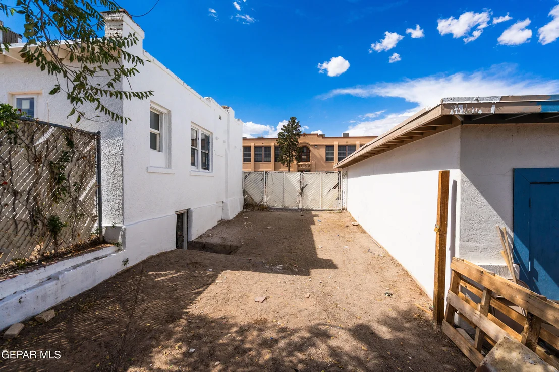 Photo of 3328 Mountain Avenue