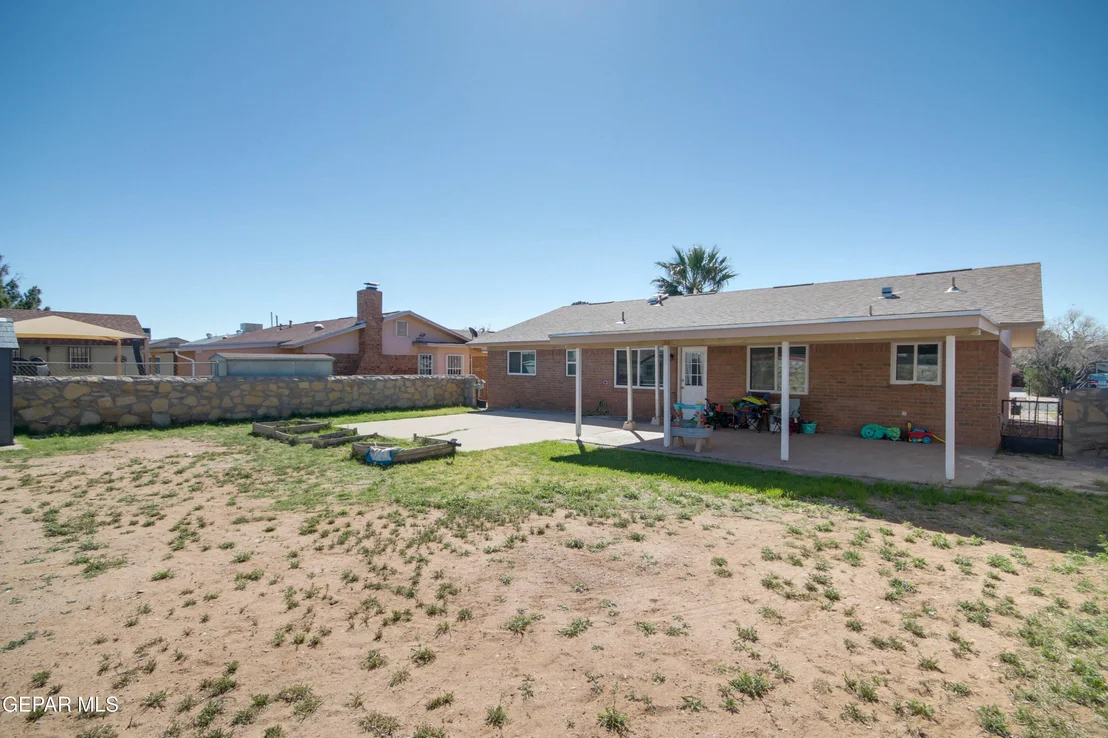 Photo of 5629 LONGVIEW Circle