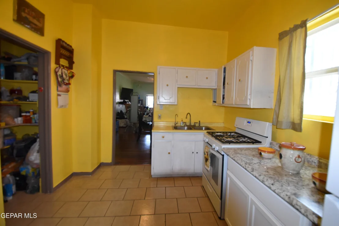 Photo of 1113 N Octavia Street