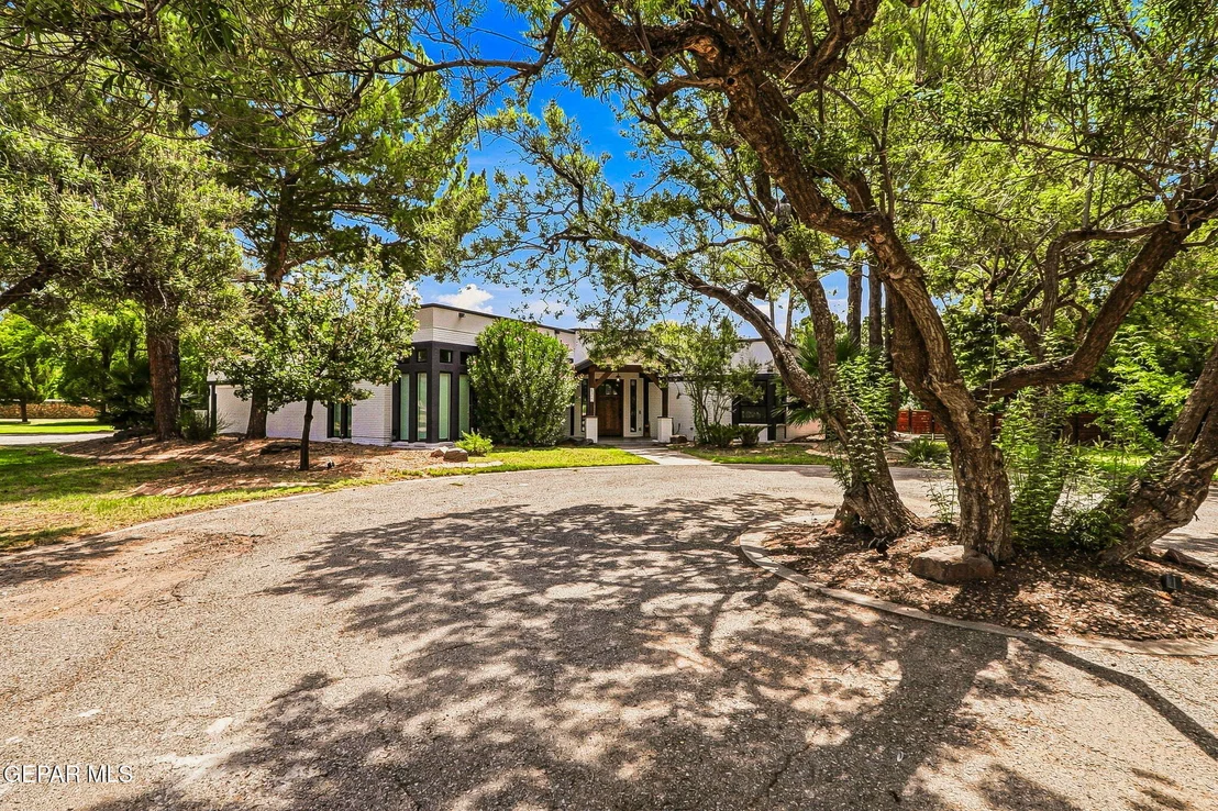 Photo of 5100 YUCCA Place