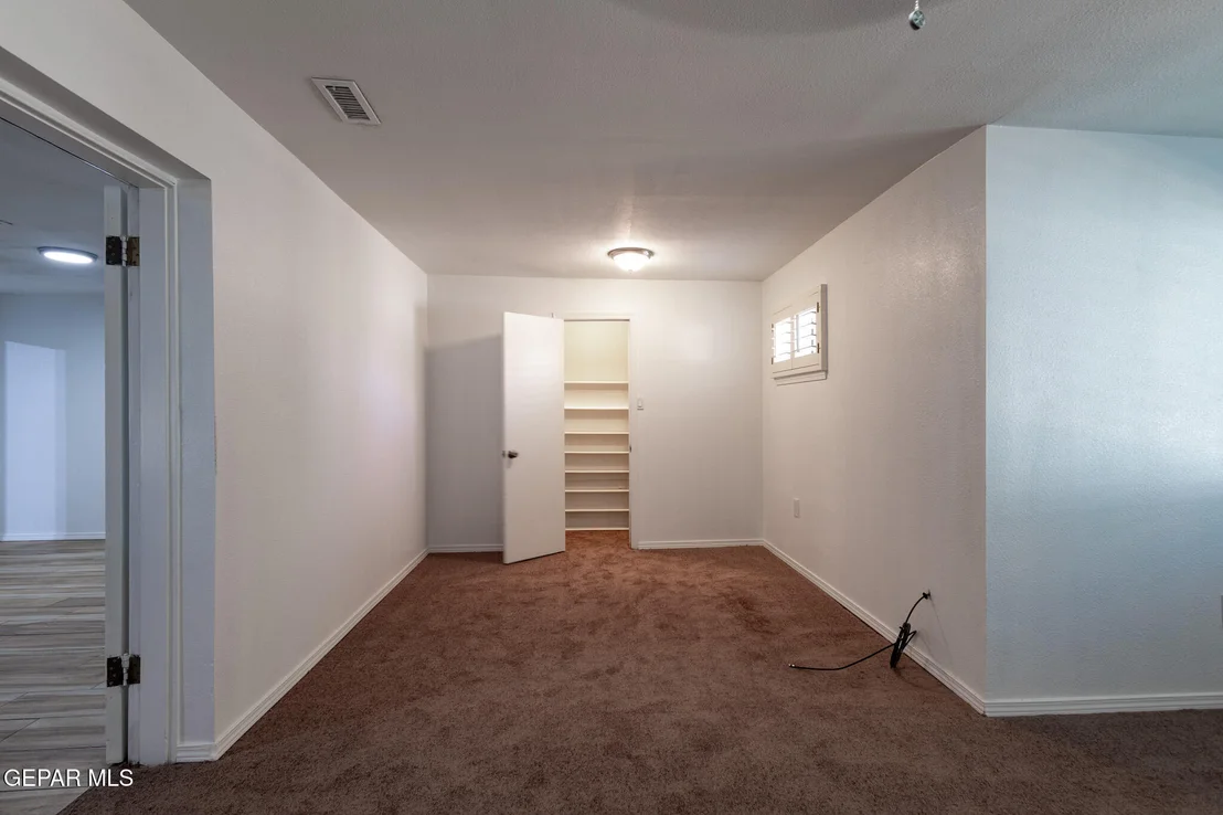 Photo of 14829 KINGSTON Road