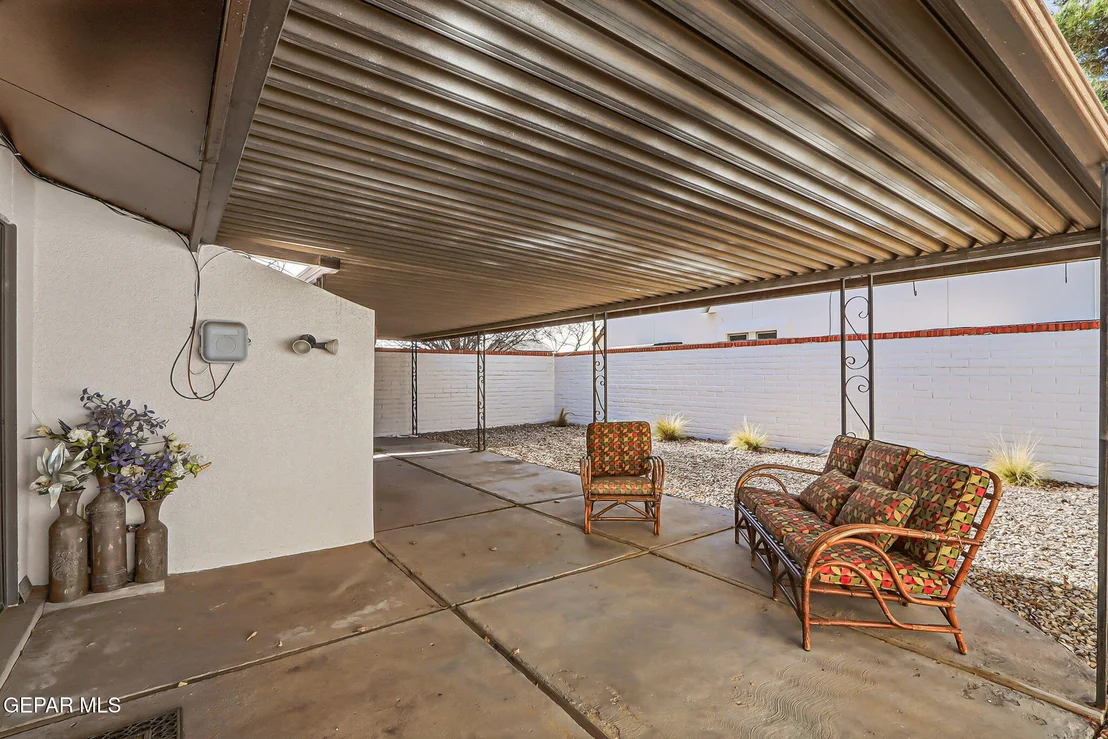 Photo of 5205 VALLEY SPRING Way