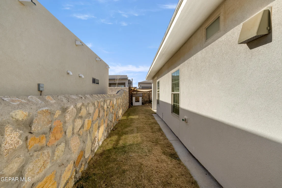 Photo of 6541 TOIVOA Place