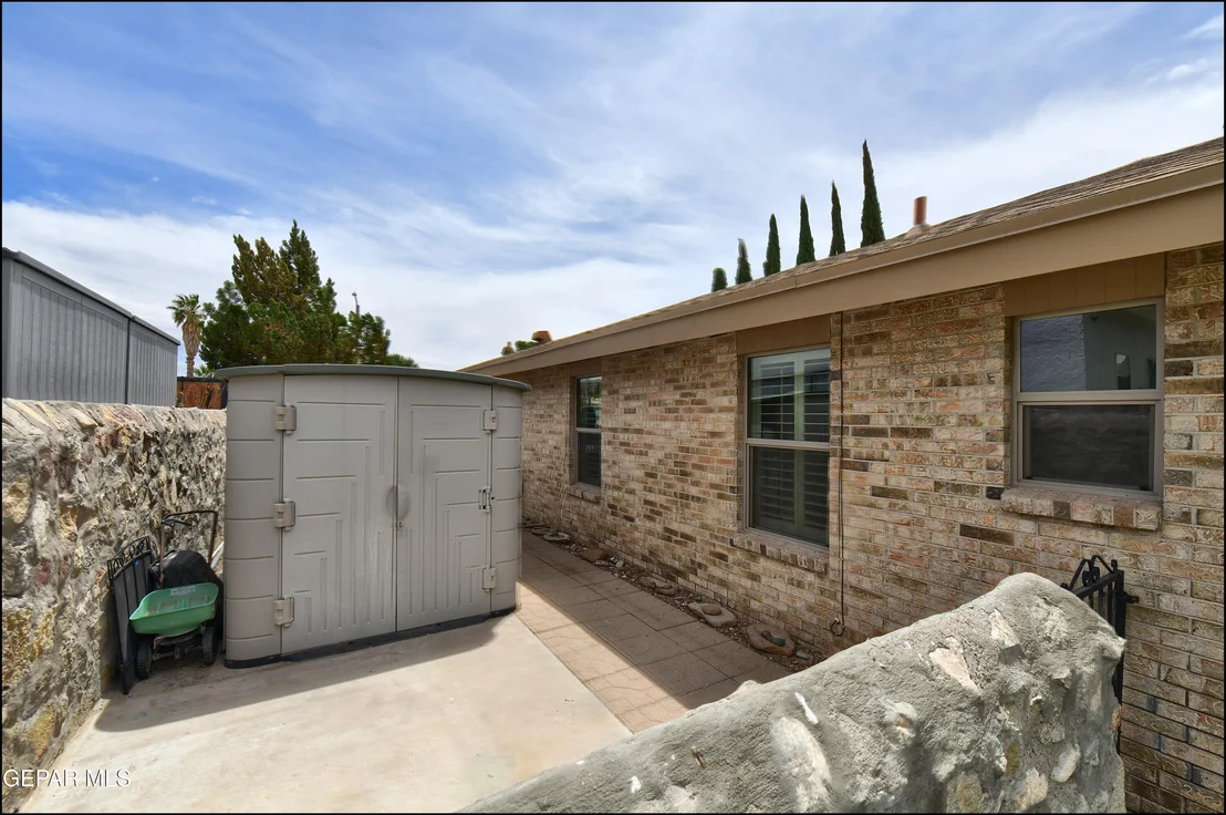 Photo of 6827 AMPOSTA Drive