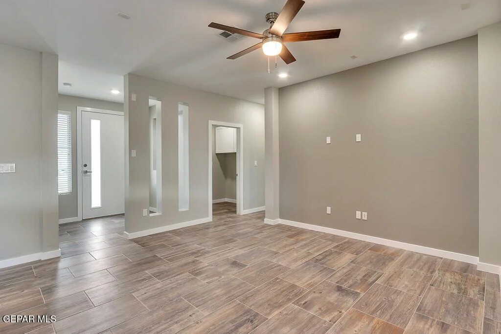 Photo of 15168 Composition Avenue
