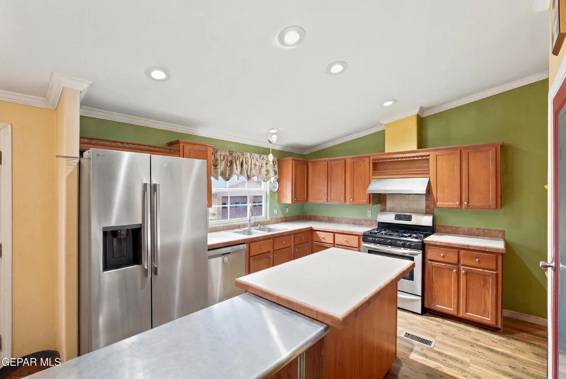Photo of 516 CHISOM Drive