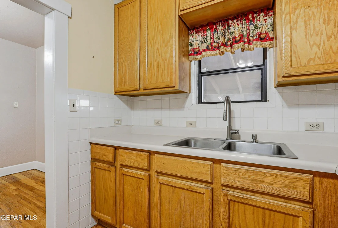 Photo of 2630 Wheeling Avenue