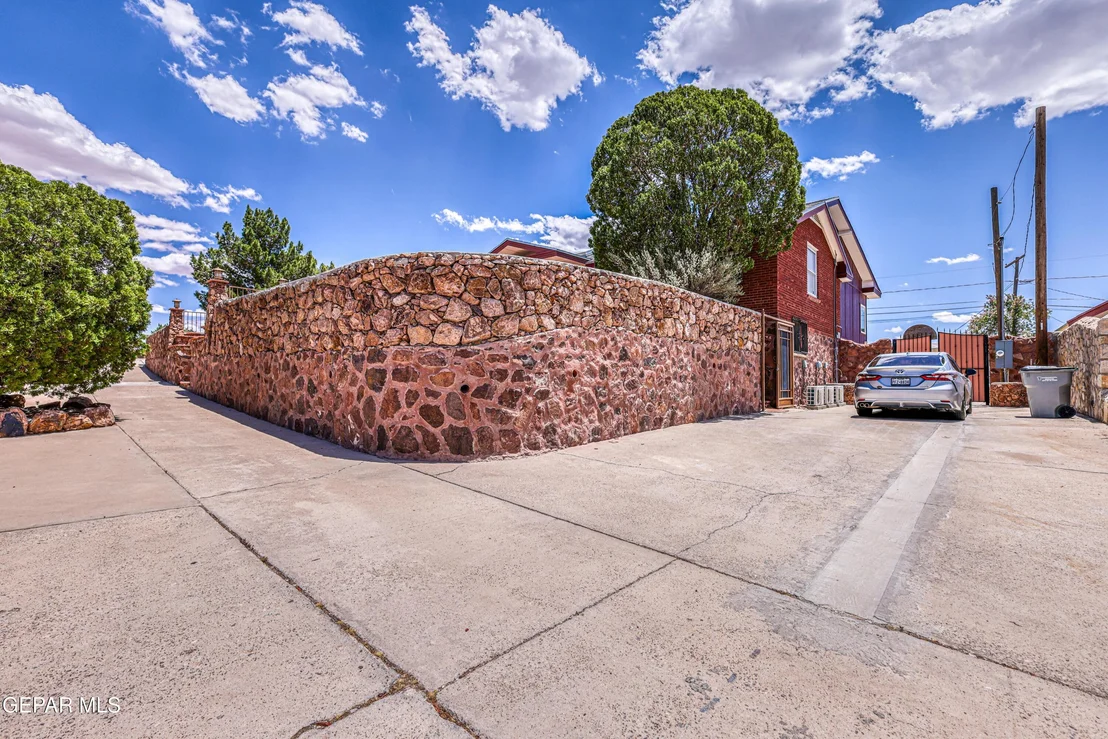 Photo of 5032 TIMBERWOLF Drive