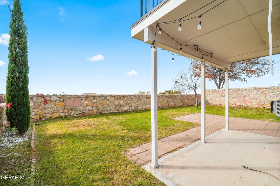Photo of 1611 PLAYA DEL SOL Street