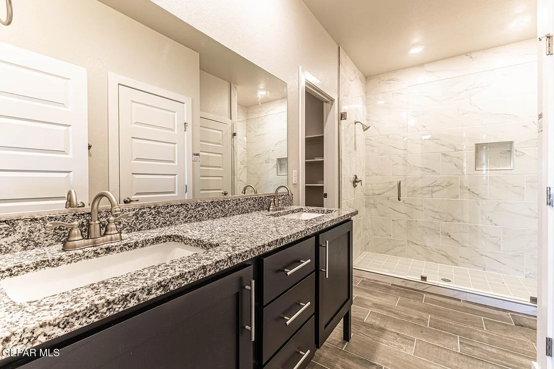 Photo of 913 Pettus Place