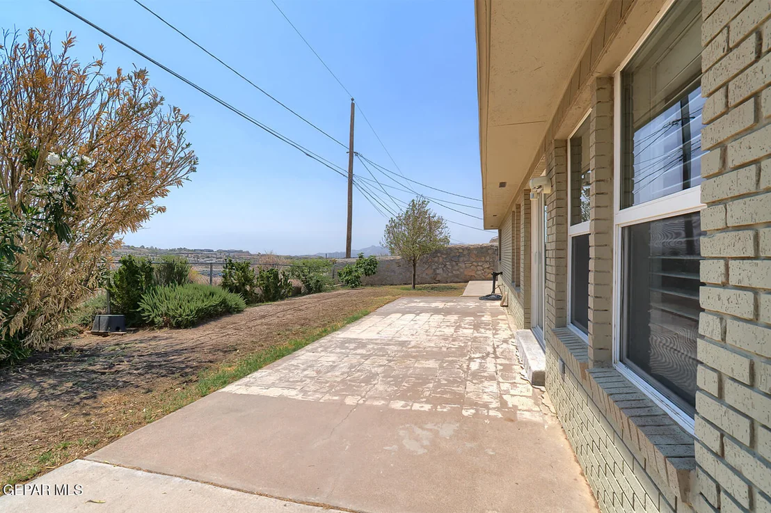 Photo of 5814 BEAUMONT Place