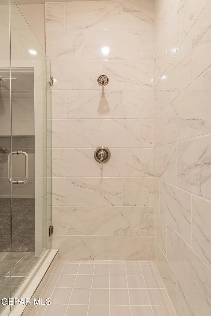 Photo of 933 Nayland Place