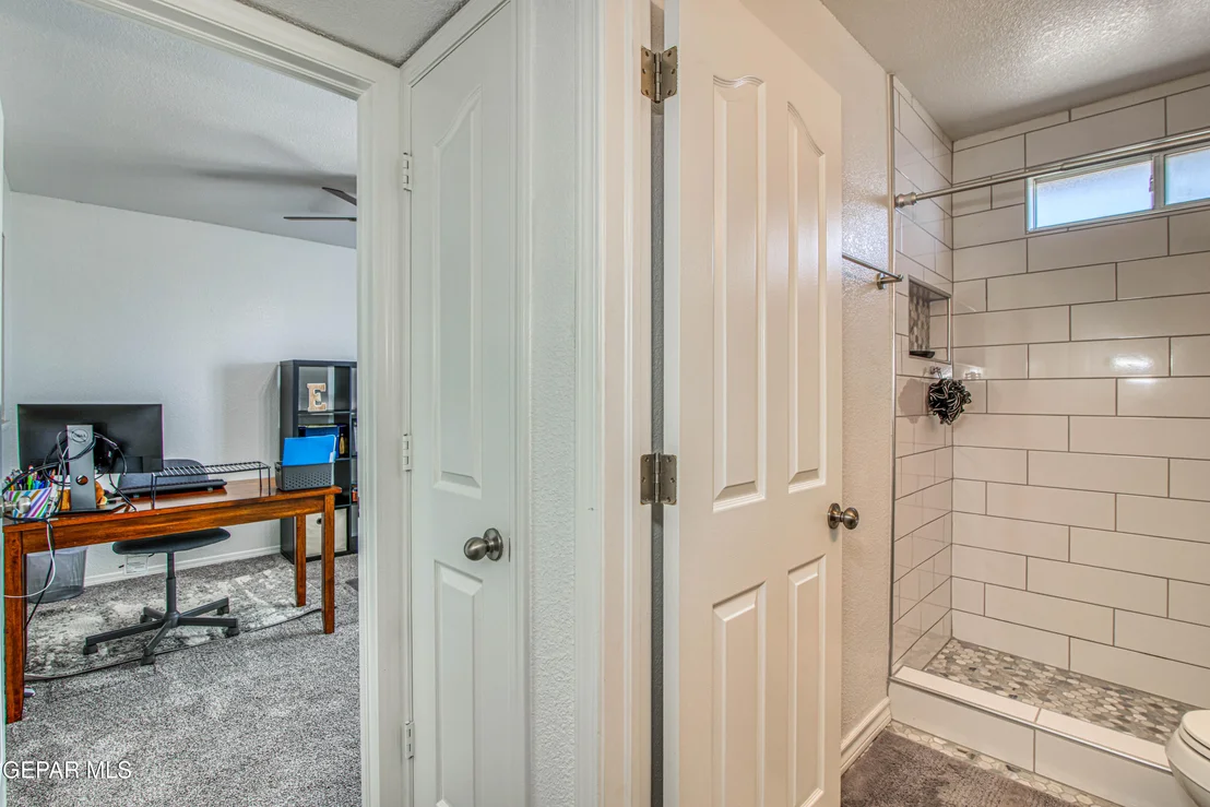 Photo of 6200 KENNETH CAPSHAW Place