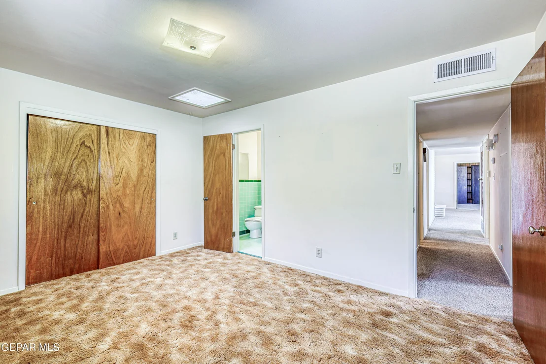 Photo of 309 DE LEON Drive