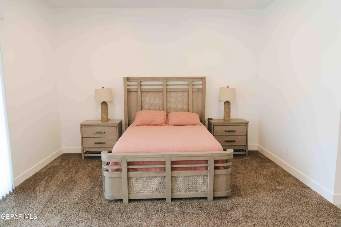 Photo of 653 BIR Circle
