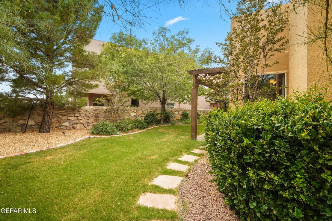 Photo of 6540 CABANA DEL SOL Drive