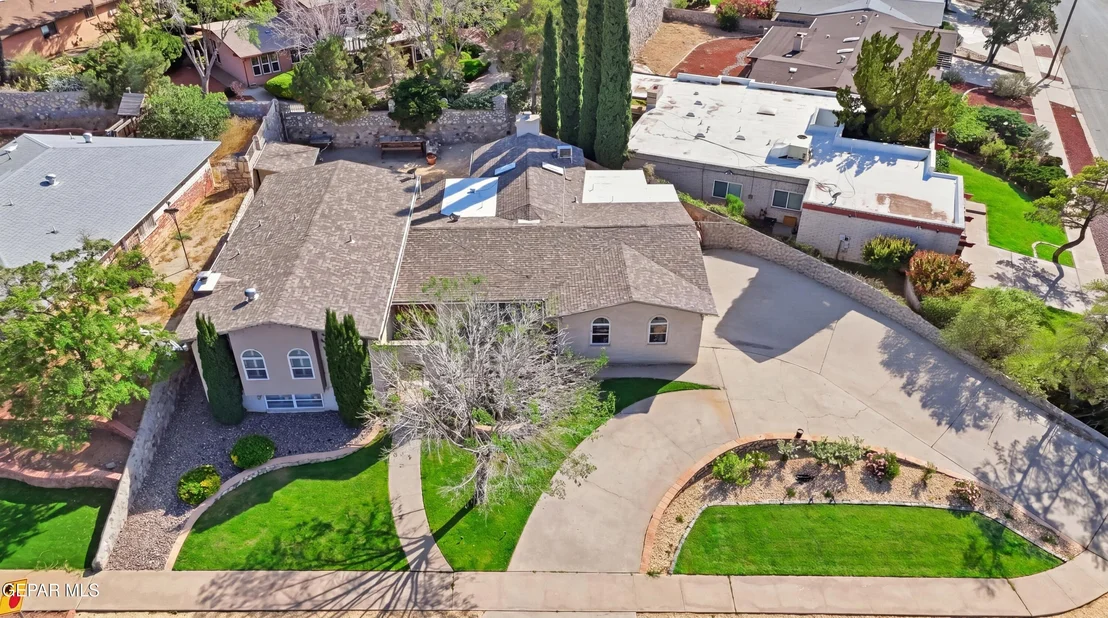 Photo of 6416 LOS ROBLES Drive