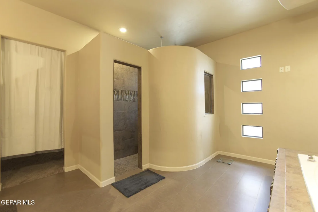 Photo of 14200 RAINBOW POINT Drive