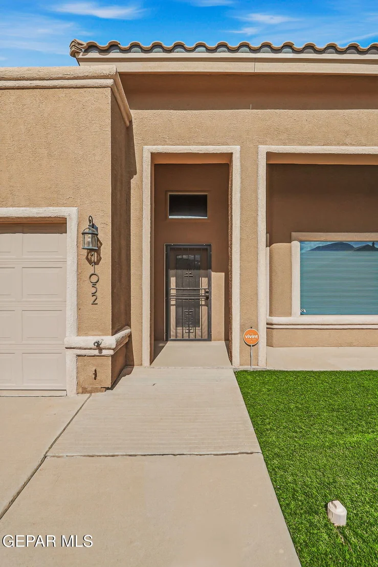 Photo of 11052 RAY MENA Lane