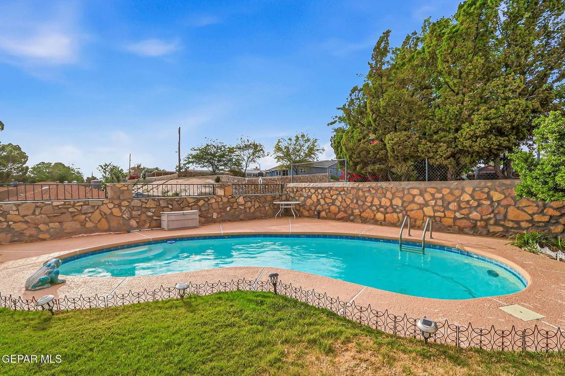 Photo of 1321 HOOKRIDGE Drive