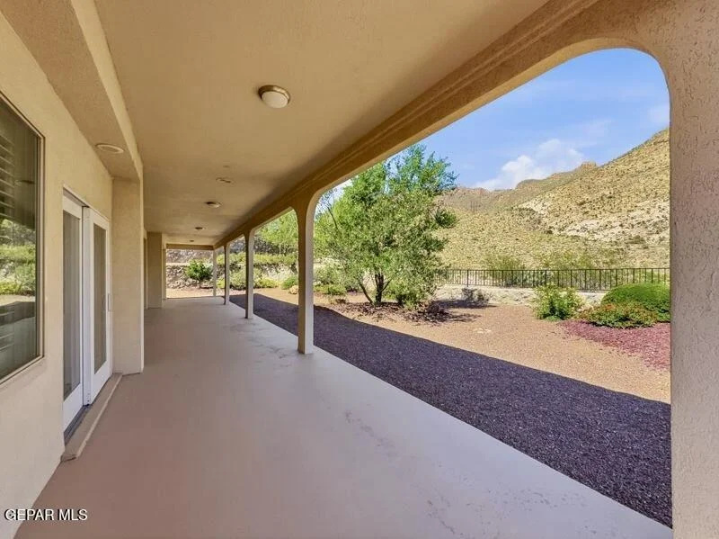 Photo of 1092 THUNDERBIRD Drive
