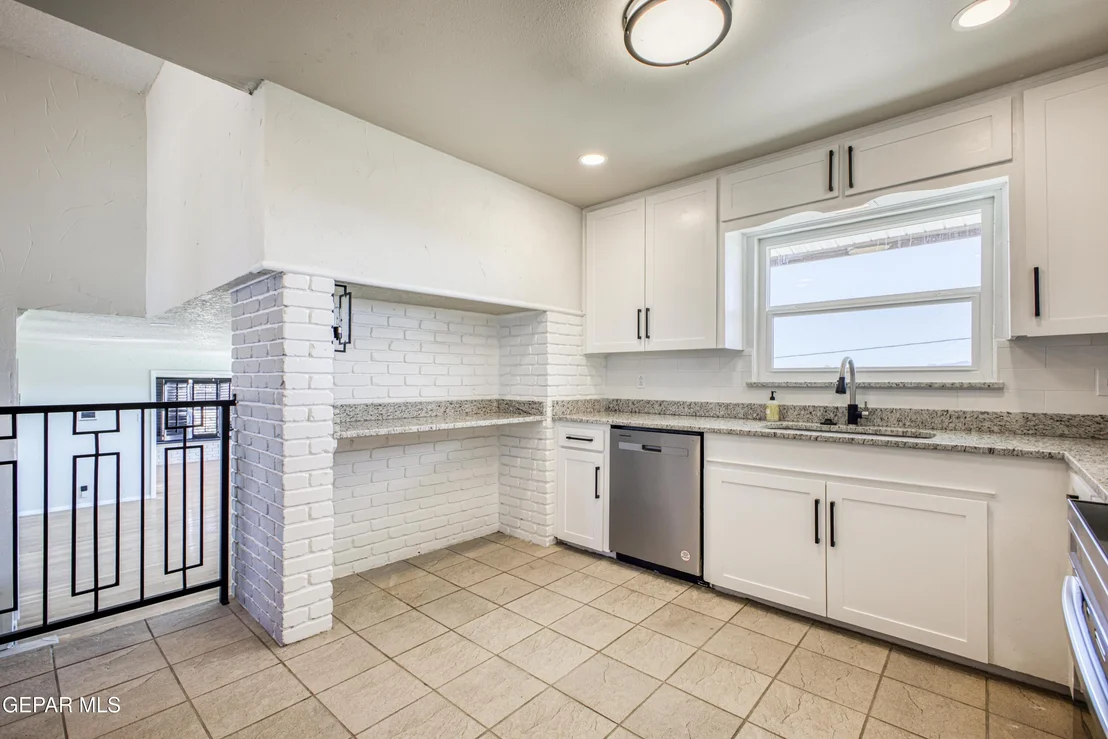Photo of 6253 WESTWIND Drive