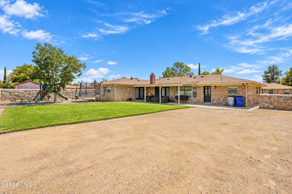 Photo of 10605 CAUSEWAY Drive