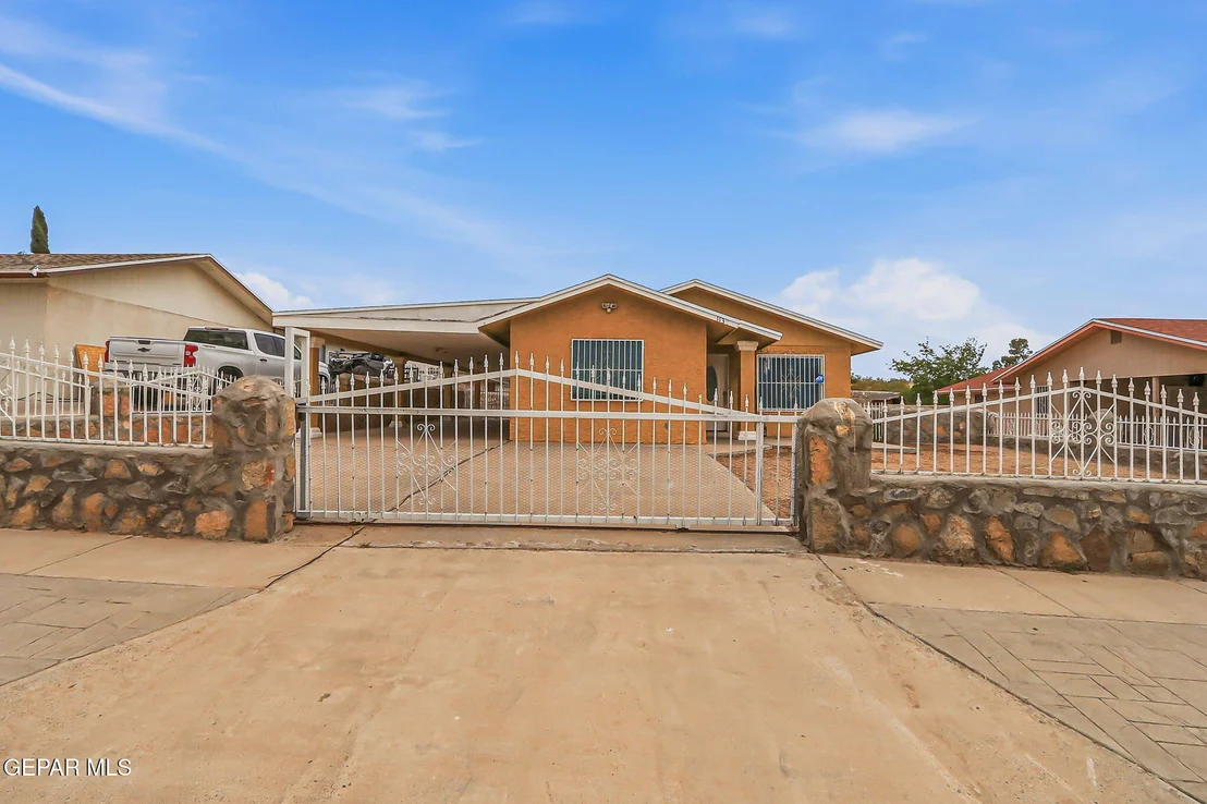 Photo of 113 Green Desert Circle