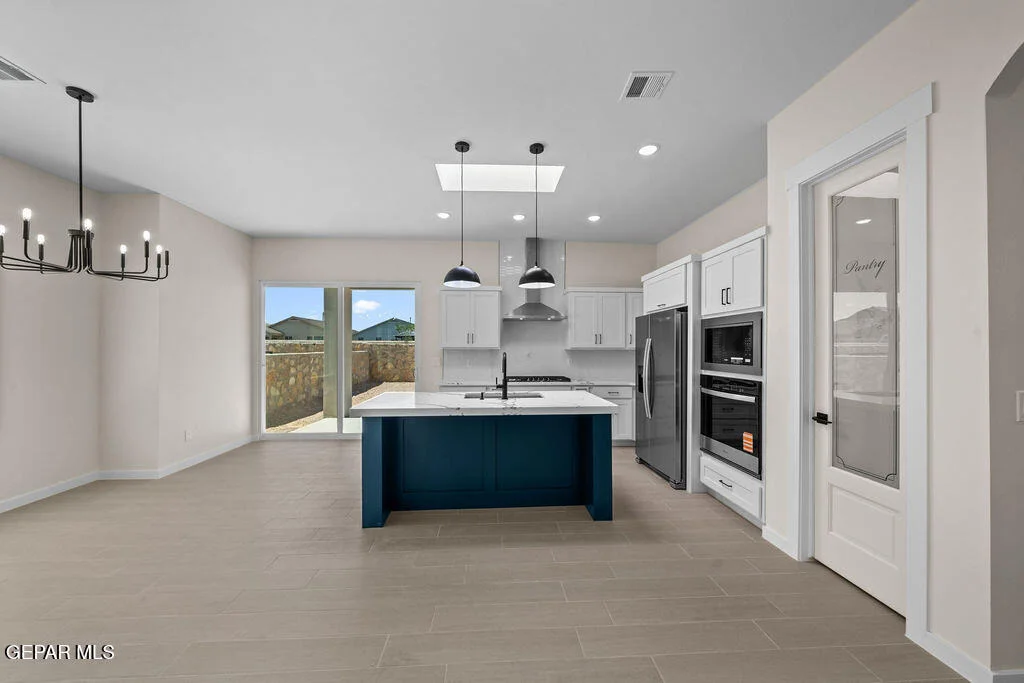 Photo of 1421 DYLAN Place
