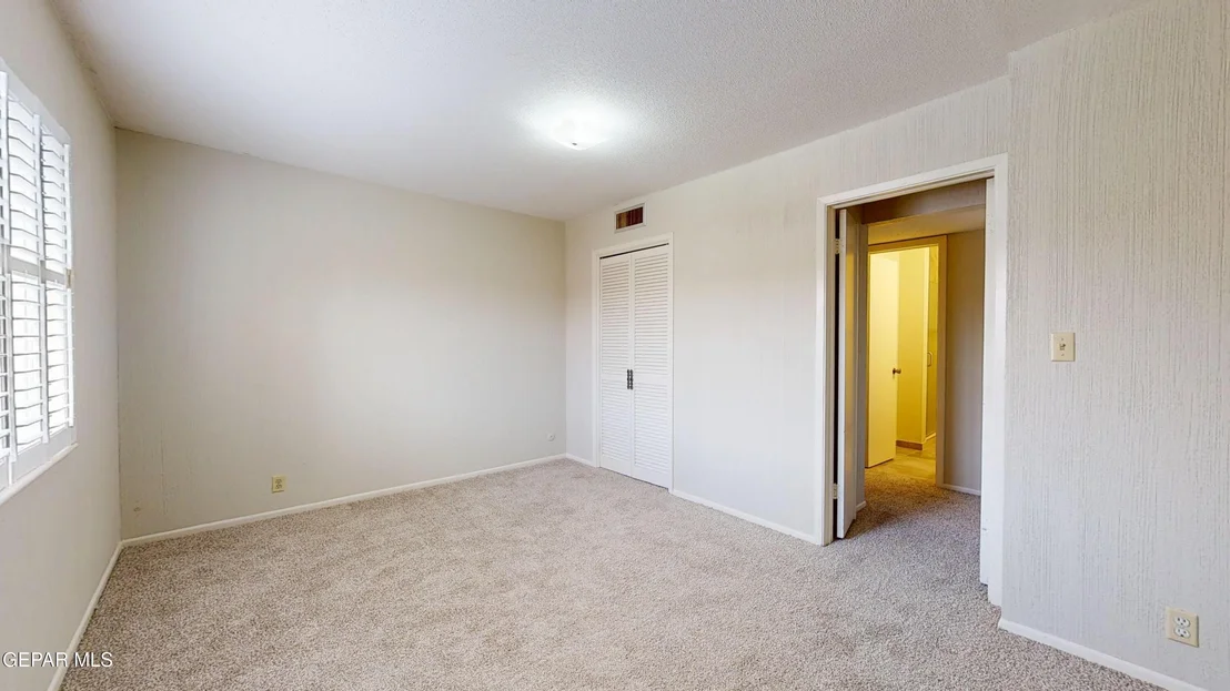 Photo of Unit E7 at 252 SHADOW MOUNTAIN Drive