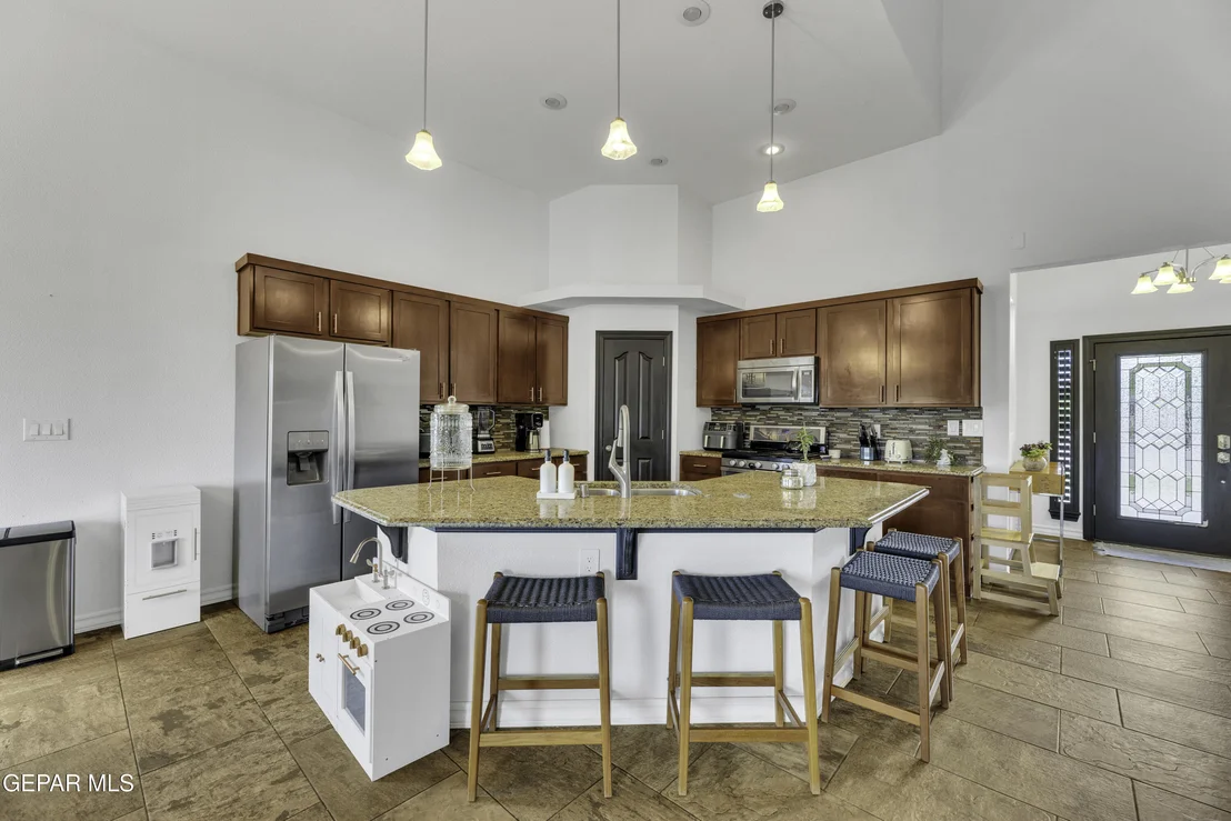 Photo of 5649 VALLEY MAPLE Drive