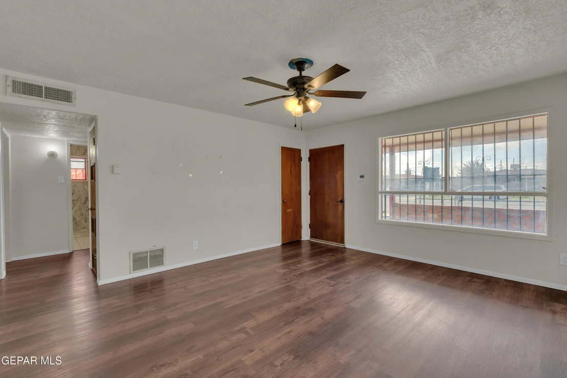 Photo of 5213 SUN VALLEY Drive