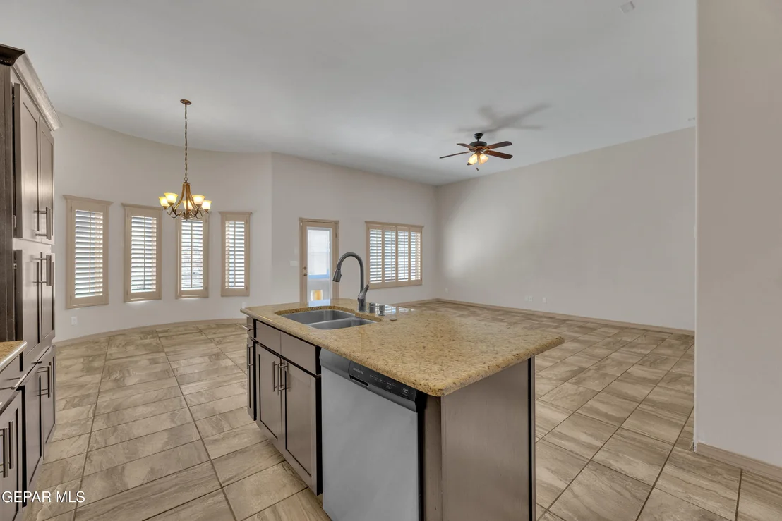 Photo of 7812 ENCHANTED VIEW Drive