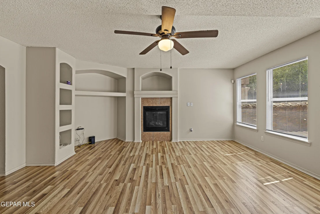 Photo of 10817 WALDEN POND Street