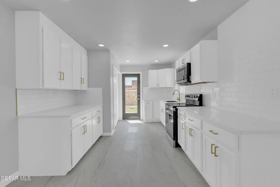 Photo of 5106 ANTONIO Avenue
