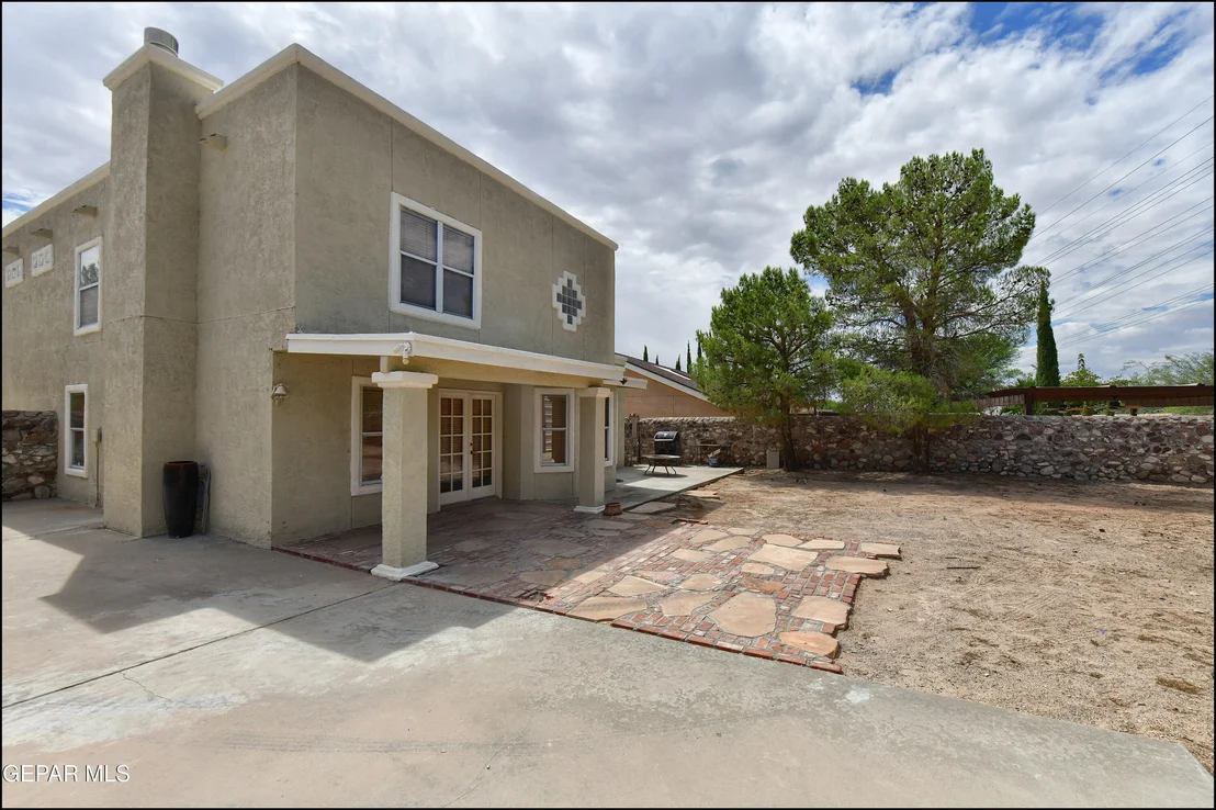 Photo of 7653 DIANJOU Drive