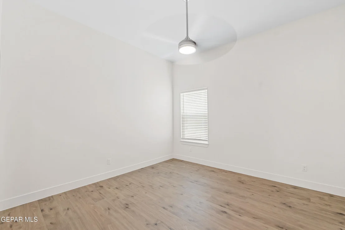Photo of 3772 Scheme Place