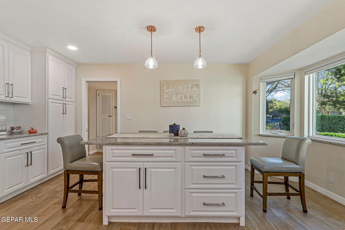 Photo of 717 LIVE OAK Drive