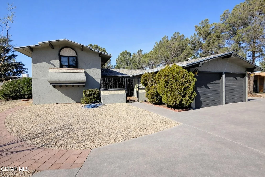 Photo of 3313 EDGEROCK Drive