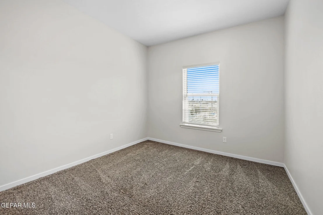 Photo of 804 BLINGWOOD